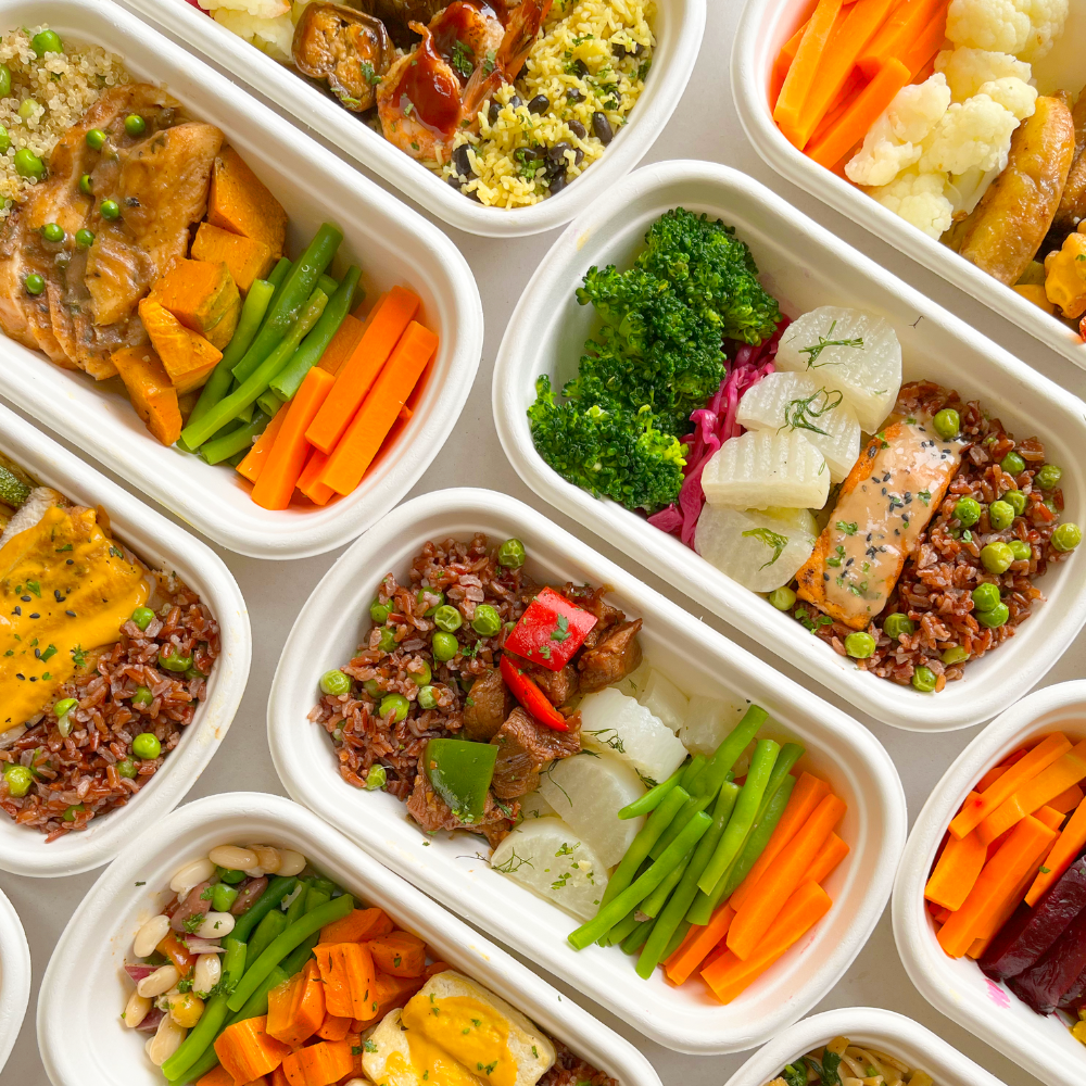 Plusieurs plats préparés industriels contenant des additifs et conservateurs alimentaires